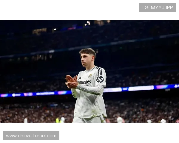 克罗斯称巴尔韦德扛起皇马赛季